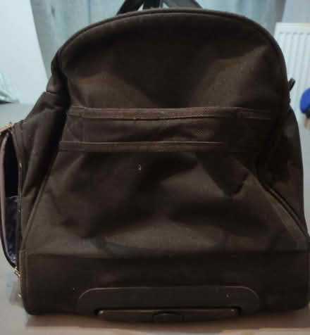 Photo of free Large black sports/travel holdall (Teddington TW11) #2