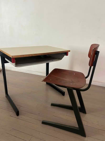 Photo of free Kids desk and matching chair (Highland Park) #1