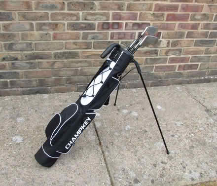 Photo of free Golf clubs and bag (Furnace Green RH10) #1