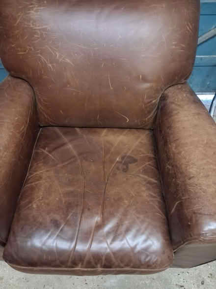 Photo of free Armchair (Kempshott RG22) #4