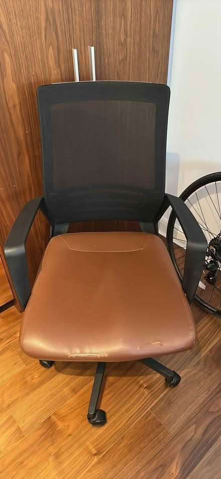 Photo of free 2x desk chairs, 2x armchairs (Chalk Farm NW1) #3