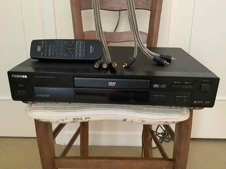 Photo of free DVD player (Bayview and Sheppard) #1