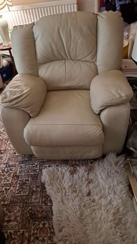 Photo of free Leather Chairs (Hinckley LE10) #3