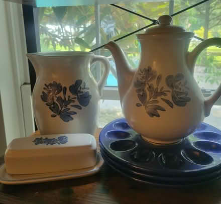 Photo of free Pfalzgraf Yorktown Stoneware (Odenton Shopping Center area) #2