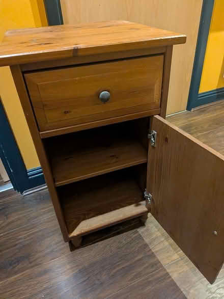 Photo of free Bed side table (Wood Green N22) #1