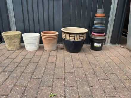 Photo of free Large & small flowerpots (Westcliff SS0) #1