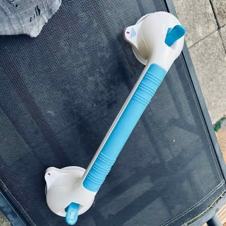 Photo of free Suction Grab handle (Warden Hill GL51) #1