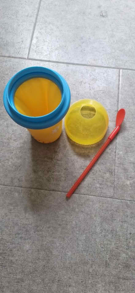 Photo of free Slushie maker cup (Knaphill GU21) #2