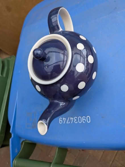 Photo of free Teapot (Roffey RH12) #1