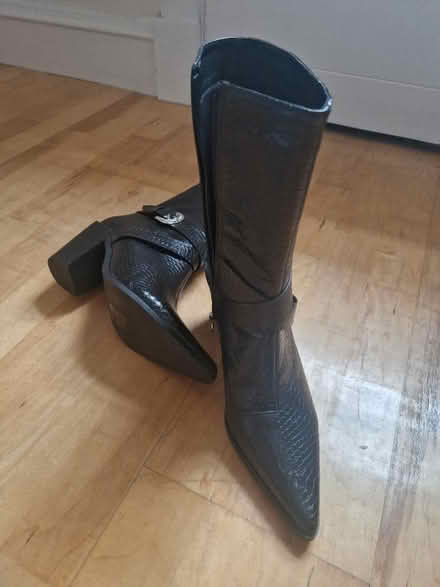 Photo of free Nice boots (Freuchie KY15) #3