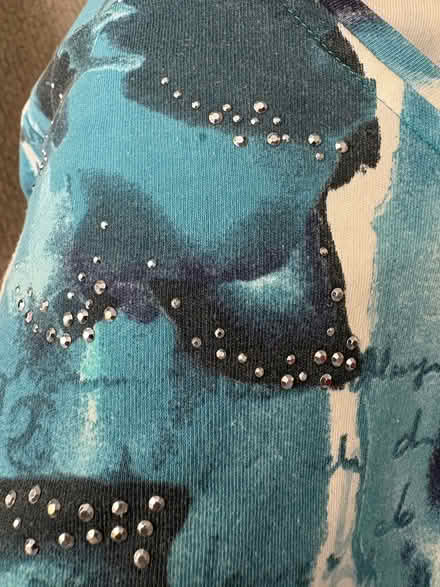 Photo of free Petite Small blue design top (L5L 5P5) #2
