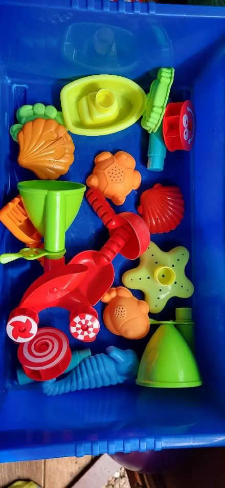 Photo of free ELC Sand and Water Table (Fairfield Park SG5) #3