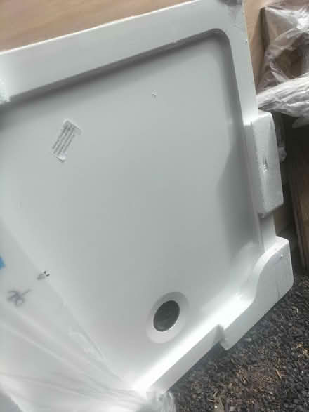 Photo of free 900 x 900mm acrylic shower tray (Bn24le BN2) #2