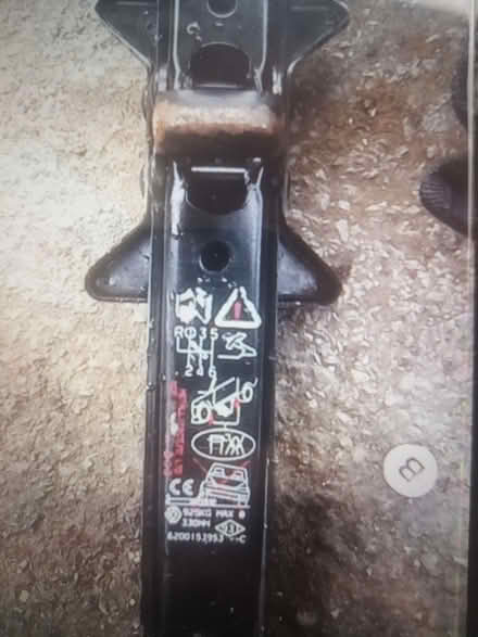 Photo of free Renault car jack (Wybourn S2) #1