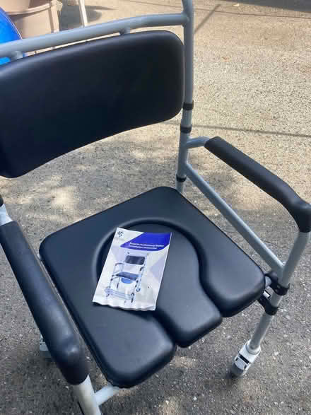Photo of free Eosprim walker with commode (Carmel Hills, Redwood City) #3