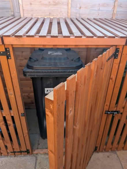Photo of free triple bin store (eastleigh) #4