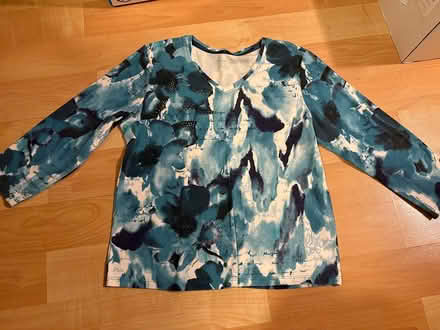 Photo of free Petite Small blue design top (L5L 5P5) #1