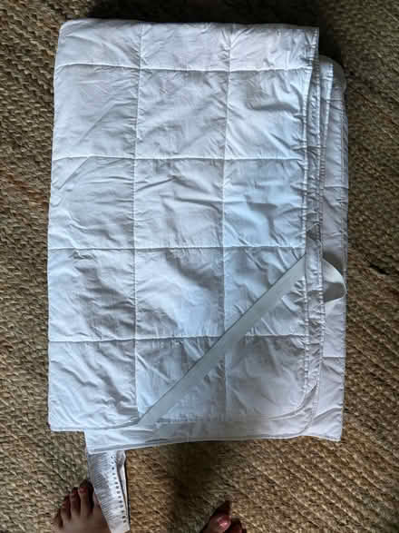 Photo of free Double duvet toppper (BA15 central BOA) #1