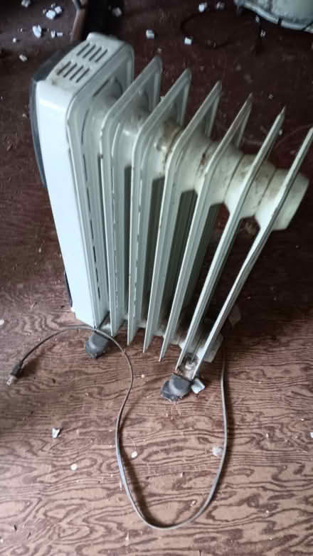 Photo of free Electric oil filled heater (19095) #1
