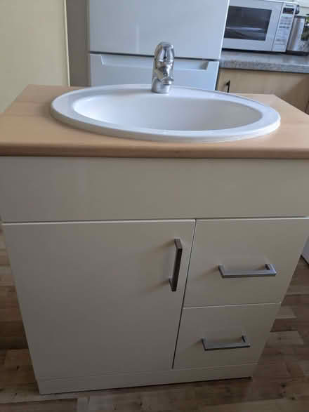 Photo of free Hand Basin and Unit (Beulah Hill SE19) #1