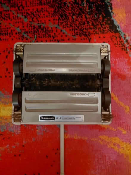 Photo of free Rubbermaid Hoky (Juanita (Kirkland)) #3