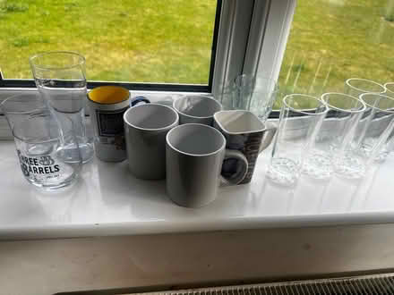 Photo of free Various glasses / mugs (South Croydon CR2) #1
