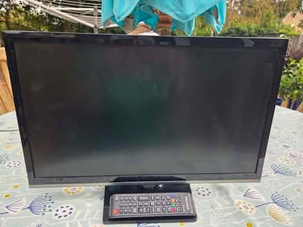 Photo of free Samsung 22 inch TV (Kelvedon Hatch CM15) #1