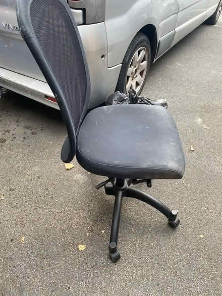 Photo of free Office chair (Golborne WA3) #2