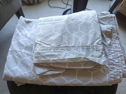 Photo of free Twin sheet set, 100% organic cotton (Kirkland / Finn Hill) #1