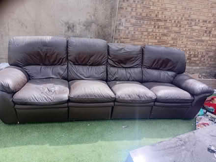 Photo of free Brown leather sofa reclining ends (LU3 upper Sundon) #2
