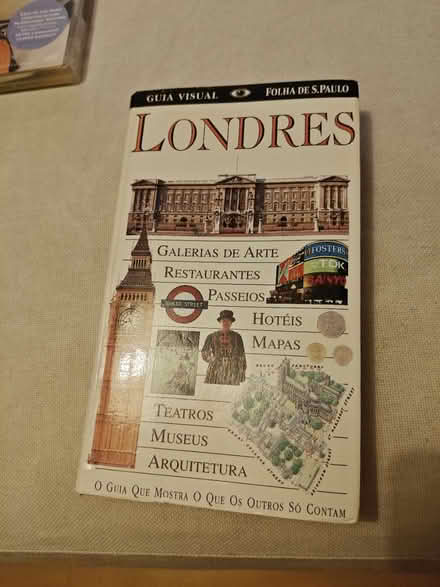 Photo of free London guide in Portuguese 1997 (Stockwell SW9) #1