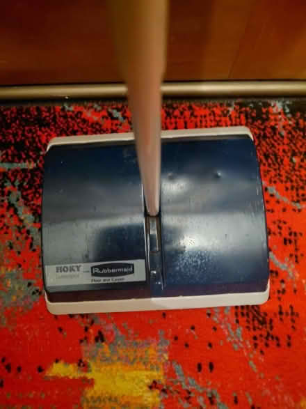 Photo of free Rubbermaid Hoky (Juanita (Kirkland)) #2