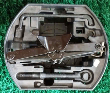 Photo of free Car Jack etc for changing wheels (Glusburn BD20) #1