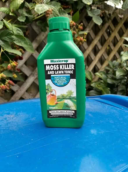Photo of free Moss Killer and Lawn Tonic (Old Malden KT3) #2
