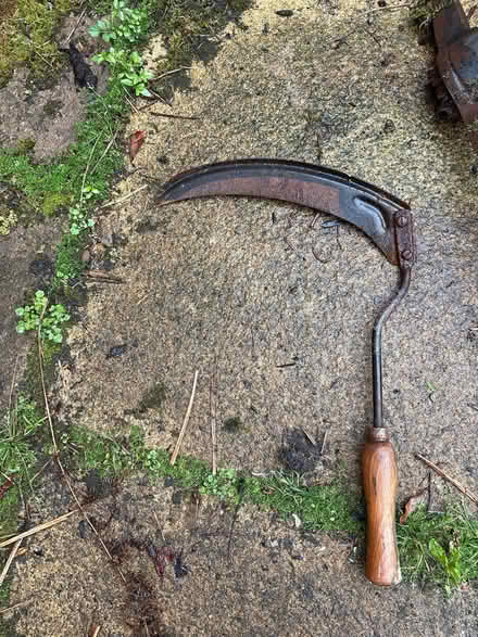 Photo of free Short handled scythe (Sedbergh LA10) #1