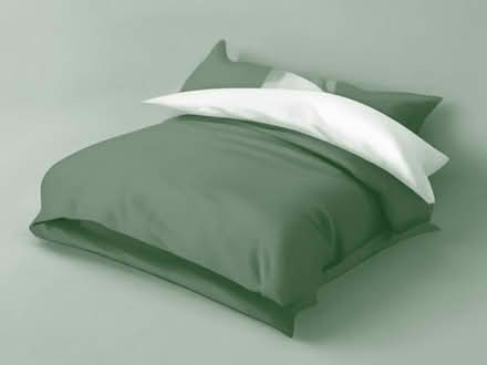 Photo of Kingsize duvet covers (Heald Green SK8) #1