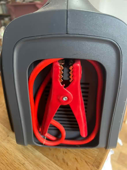 Photo of free Battery charger DOESNT WORK (Collier Row RM5) #3