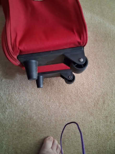 Photo of free Red Travel Bag (Bradlaugh Fields NN3) #2
