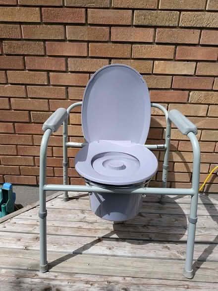 Photo of free Commode (Near Canterbury High School) #1
