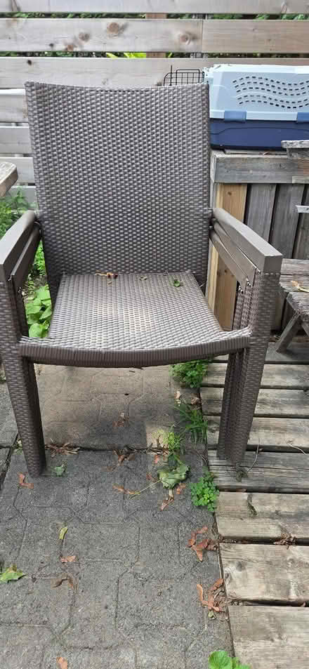Photo of free Patio table and chairs (Ottawa) #4