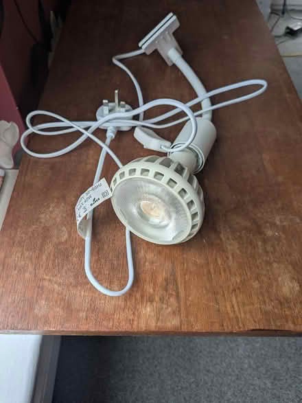 Photo of free Pianta grow light (Cliff Hill CV34) #1