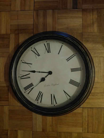 Photo of free Wall clock (Hastings TN34) #1