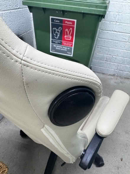 Photo of free Gaming chair with speakers (Stokes croft BS1) #2