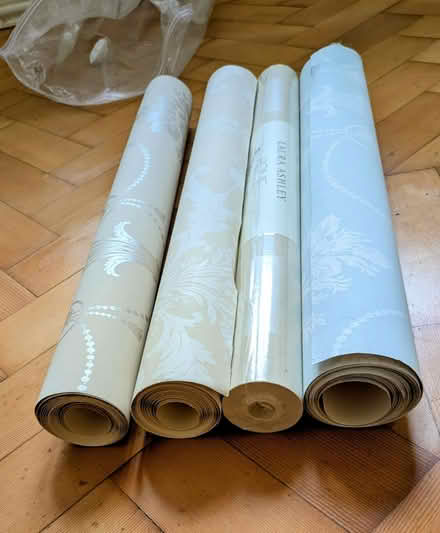 Photo of free Wallpaper remnants (St Helens WA10) #1