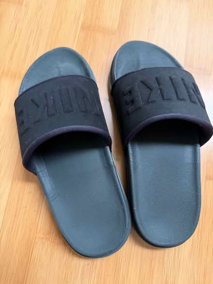 Photo of free Size 6 barely worn (Sunnyvale (Wolfe)) #1