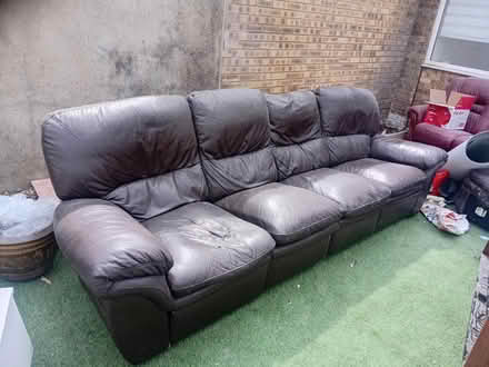 Photo of free Brown leather sofa reclining ends (LU3 upper Sundon) #3