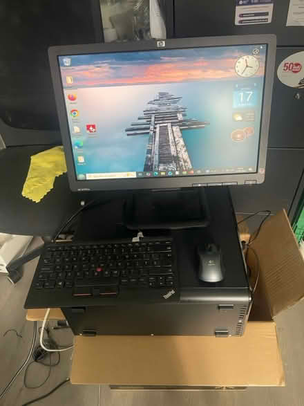 Photo of free Win10 PC for student (ealing W5) #1