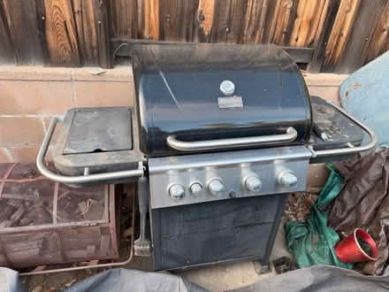 Photo of free working BBQ (Glendora ca) #1