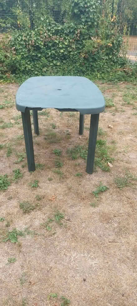 Photo of free Garden table (N15 3LU) #3