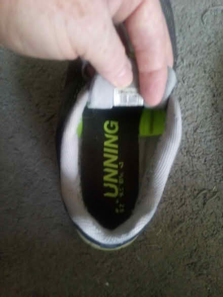 Photo of free Trainers (Great Tottenham CM9) #4